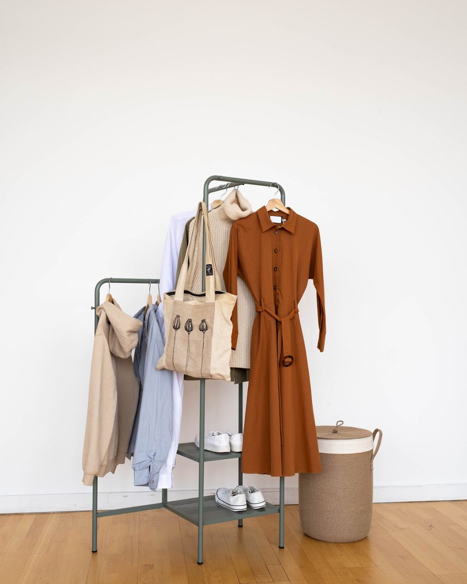 Floor-Standing Clothes Rail view 3